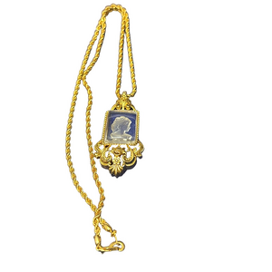 Elegant Gold Colour Signed Edger Berebi Cameo Pendant Necklace (Rare And Unique)